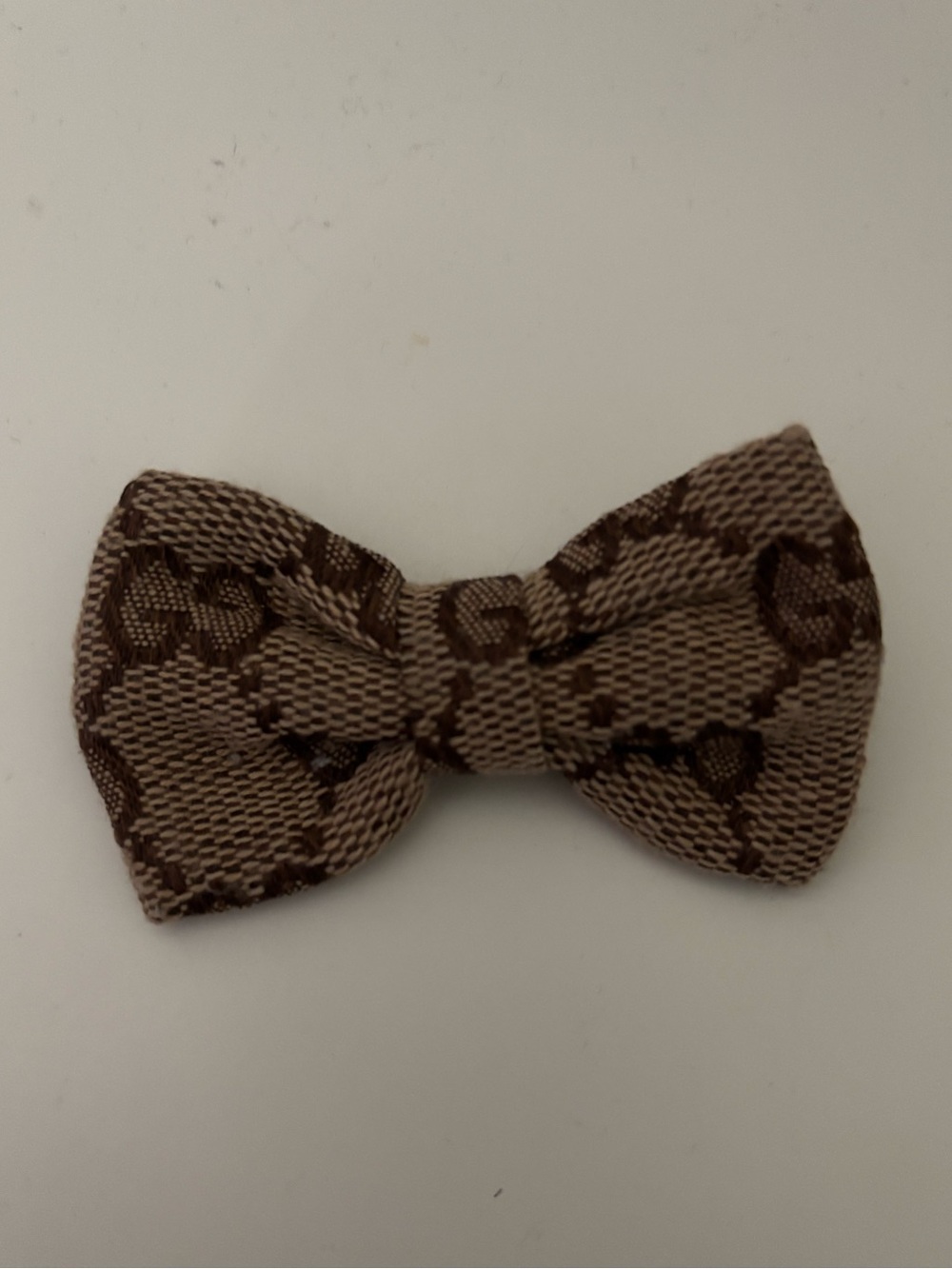 Gucci Bow Tie small hair clip